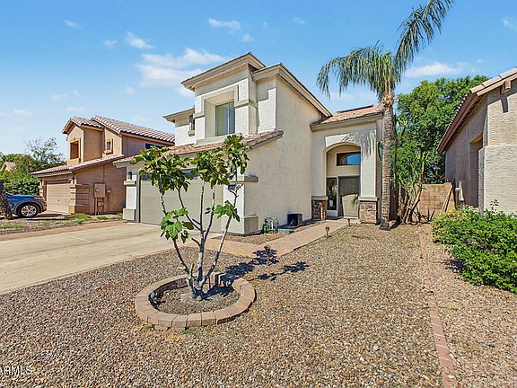 3rd image of 3910 E KIMBERLY Way