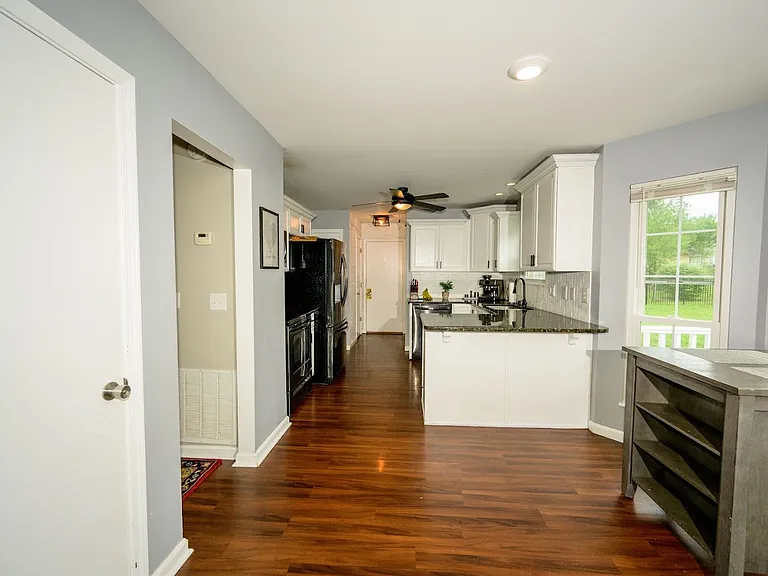 1802 Lakewood Dr — Photo 7
