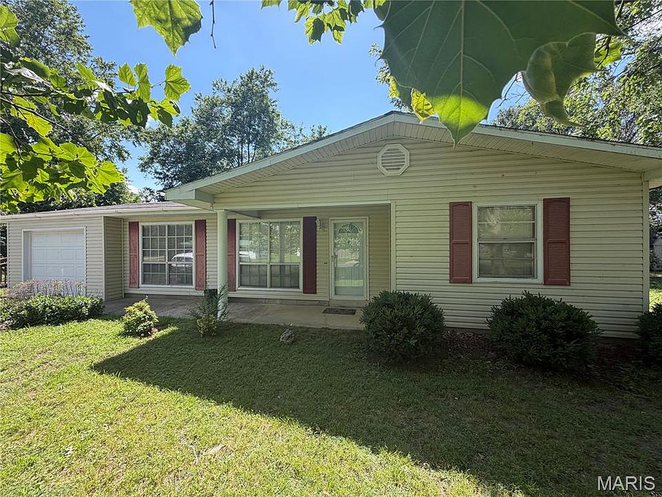 1st image of 39415 W Sue Dr