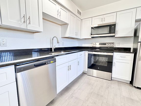 5th image of 7032 N 76th Ave APT 2