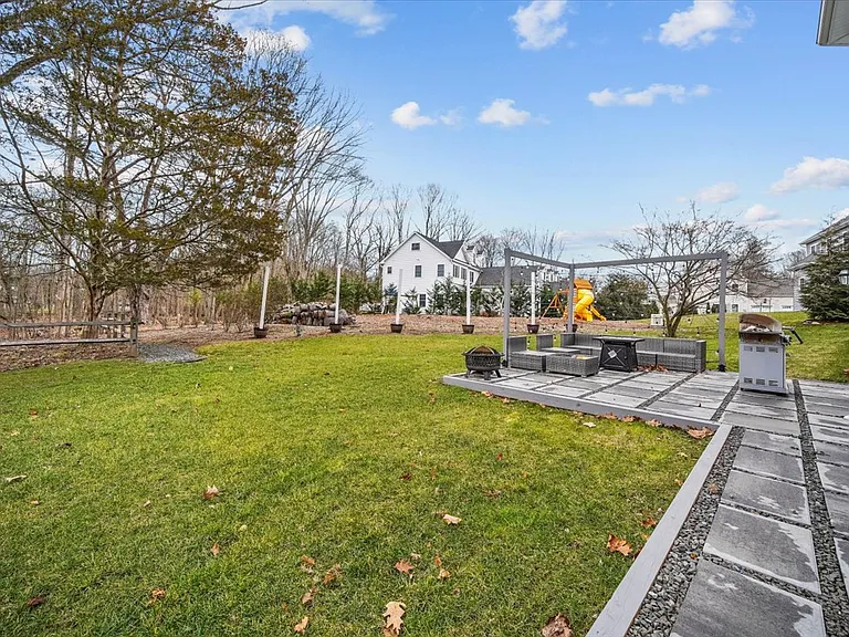 1049 Stillwater Rd — Photo 20