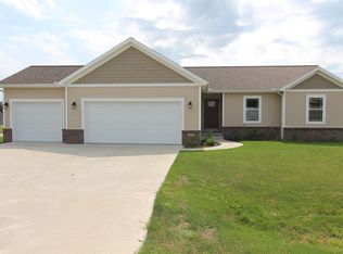 407 Raef Rd, Downs, IL 61736