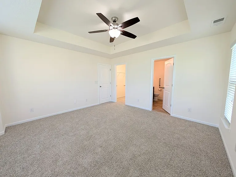 504 Cedar Lakes Dr — Photo 14