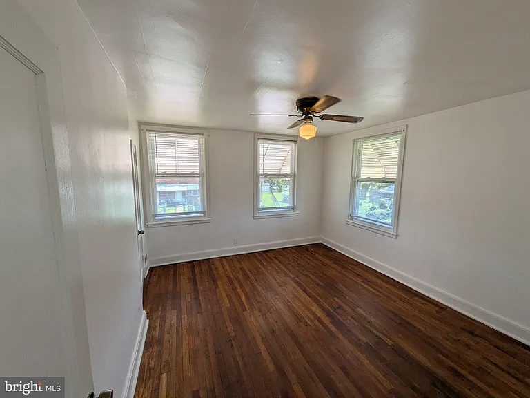 3018 Larue Sq E — Photo 43