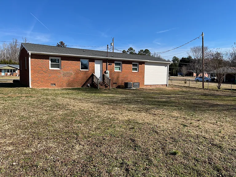 4947 Trinity Blvd — Photo 2