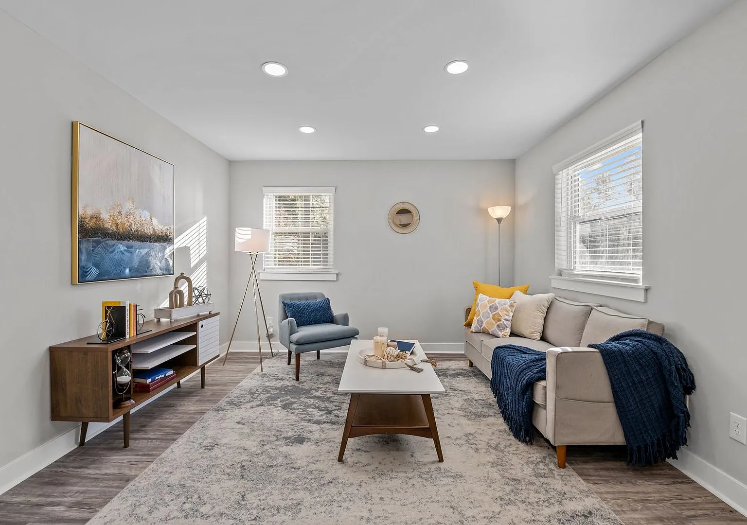 Gorgeous Renovation in Downtown Durham - 2 Bedroom, 1 Bath, Pet Friendly! — Photo 3