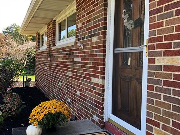 2nd image of 3656 S Sunnyfield Dr