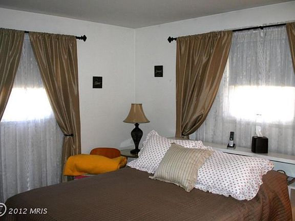5th image of 615 Sorrelwood Ct