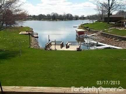 Lake View. Wow.
						:
						Nice boat dock on main body of lake. Great place to swim/fish right off dock. 