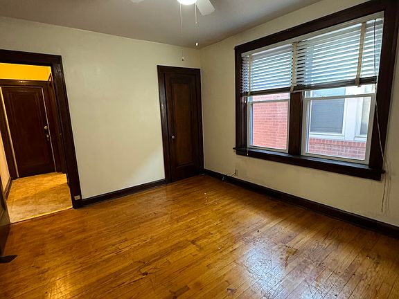 2nd image of 4258 Sacramento Ave #2