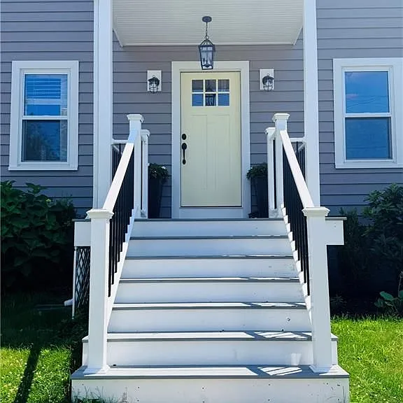 102 Bay View Ave — Photo 3