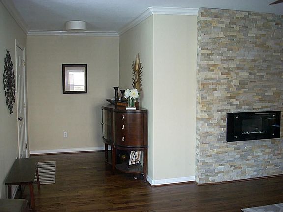 BEAUTIFUL &  INVITINGENTRY