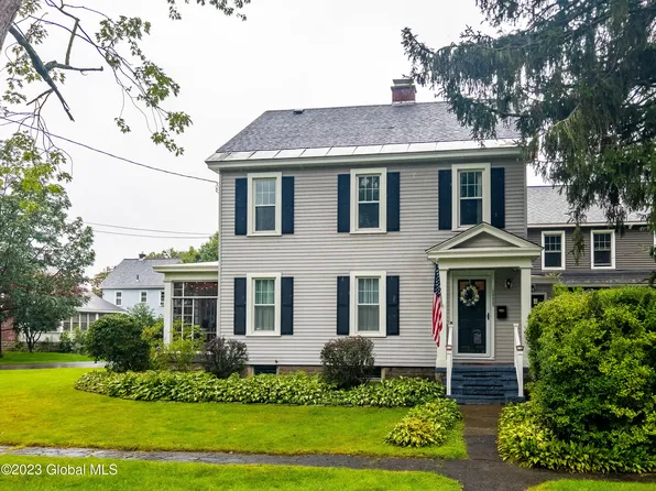 1225 Regent Street, Niskayuna, NY 12309