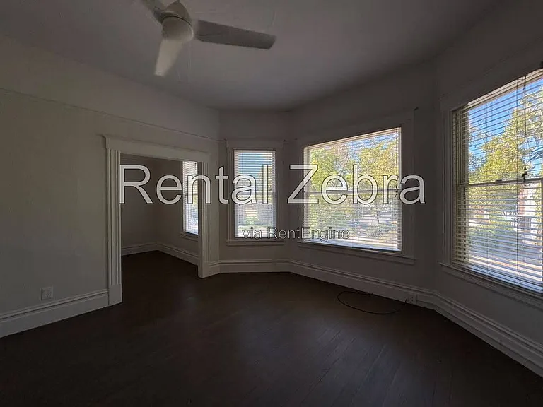 362 W 22nd St #362 — Photo 4