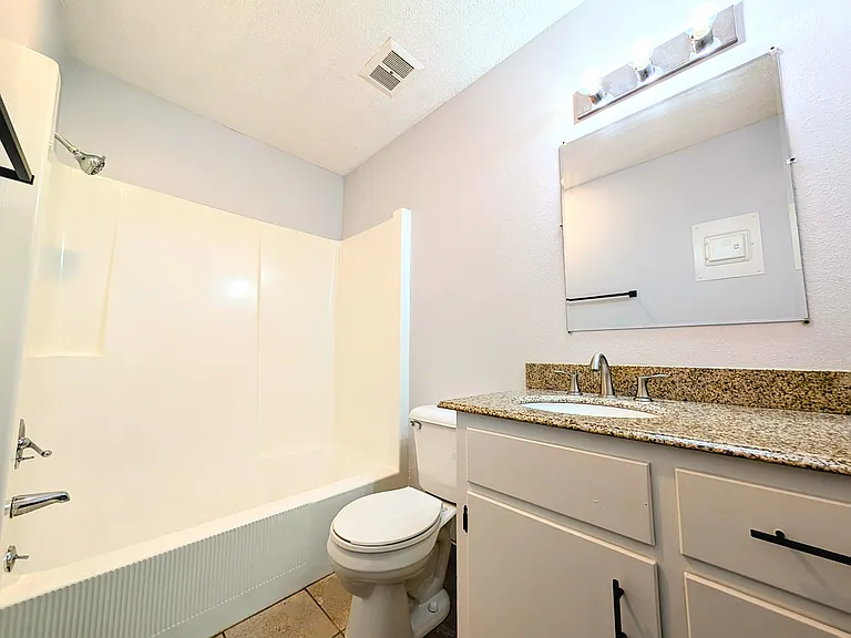 1010 Washington St #101 — Photo 6
