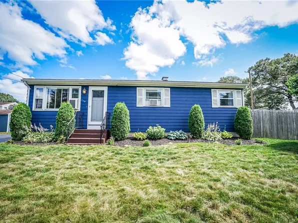 114 Stella Dr, North Providence, RI 02911