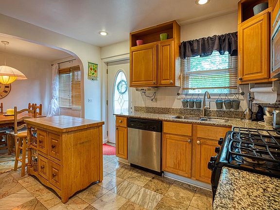 2nd image of 285 Bernard Dr