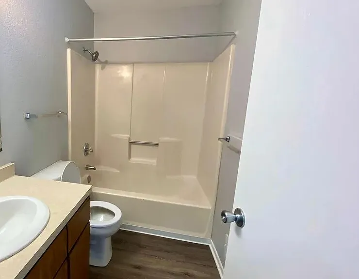 451 Lincoln Ave — Photo 13
