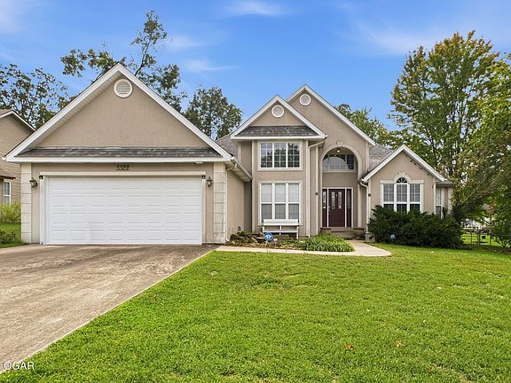 2nd image of 3322 Willow Ln