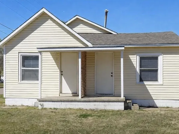 1203 N 7th St, Salina, KS 67401