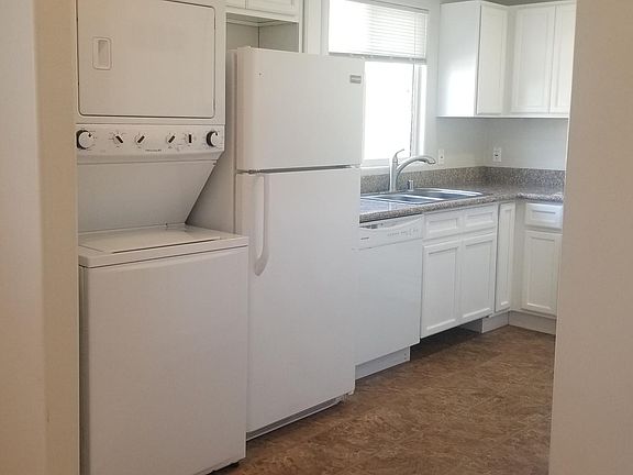 4th image of 7327 Milwood Ave