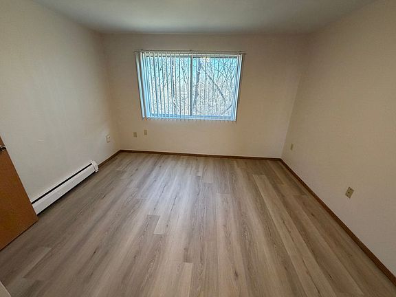4th image of 2713 Humboldt Rd #5