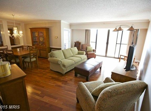 4th image of 1300 Crystal Dr APT 1108S