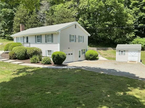 196 Narragansett Ave E, South Kingstown, RI 02879
