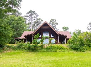 673 Sandy Point Rd, Campti, LA 71411
