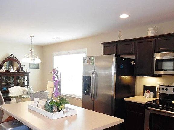 3rd image of 37 Maravista Ave