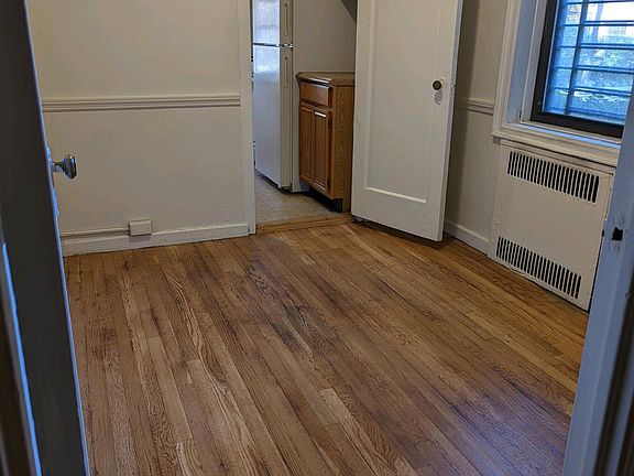 3rd image of 300 Main St APT 1F