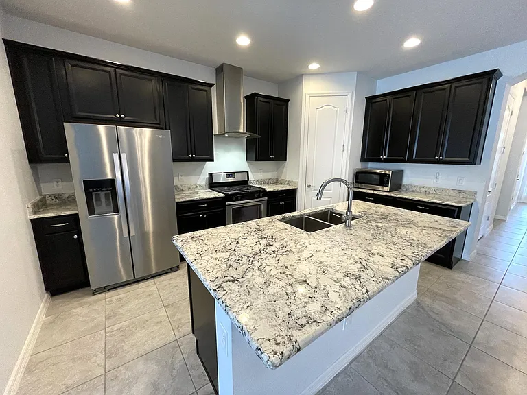 2881 Casterton Dr — Photo 5