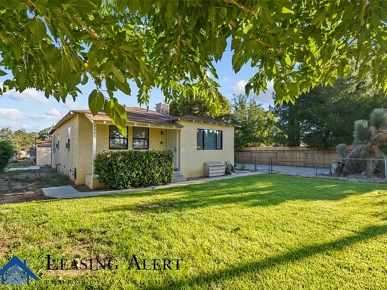 3305 W Avenue L8 — Photo 1