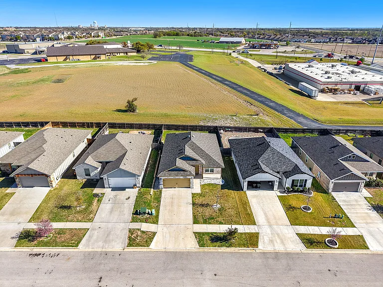 1526 Black Kettle Trl — Photo 24