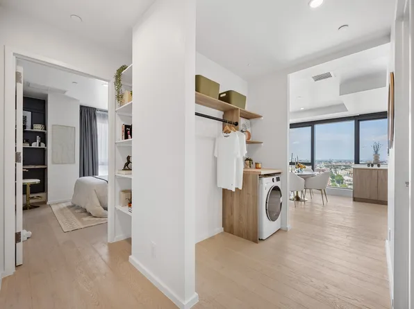 2286 Cropsey Avenue image 3 of 27