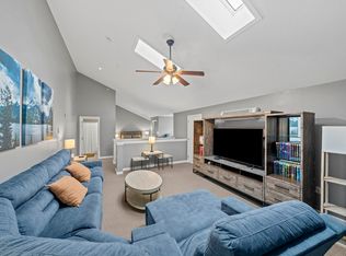 227 Main St #305, Lincoln, NH 03251