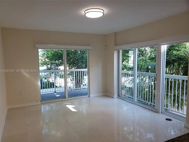 2740 SW 28th Ter #209 — Photo 5