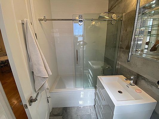 4th image of 156 E 117th St APT 5F