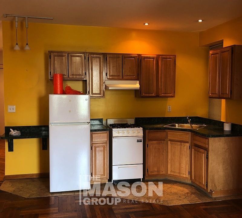 1st image of 2018 5th Ave APT 1A