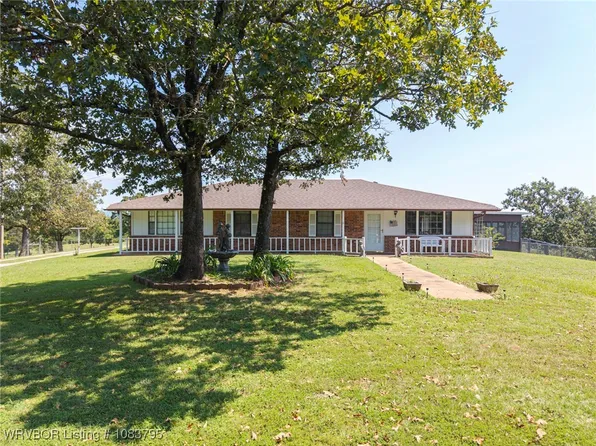 43286 Earls Rd, Howe, OK 74940