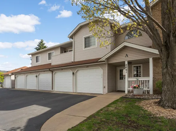 4061 Maureen Dr NE Unit 105, Columbia Heights, MN 55421