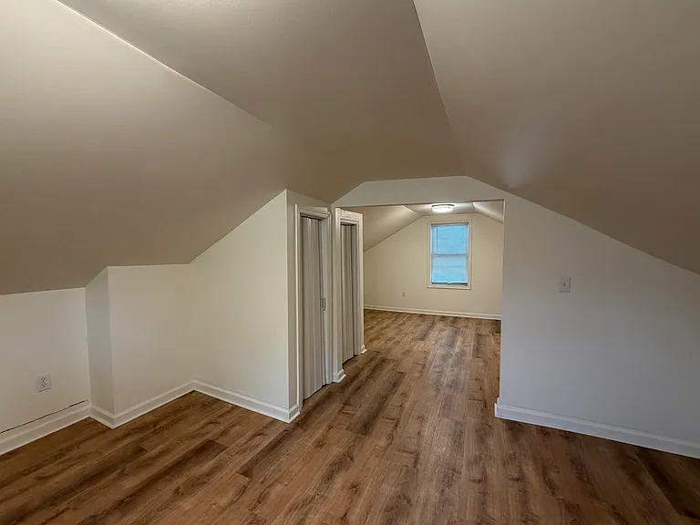 639 W Madison St — Photo 11