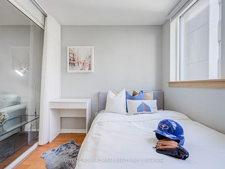 1055 Bay St #716 — Photo 22