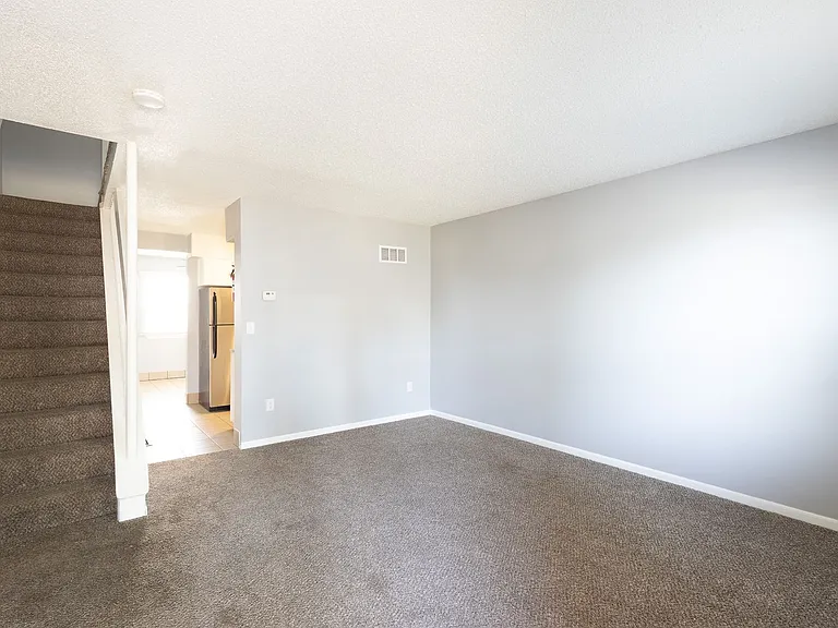 2628 Delavan Ave — Photo 7