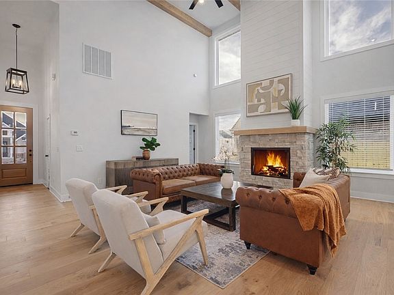 5th image of 2309 Bergman Rd