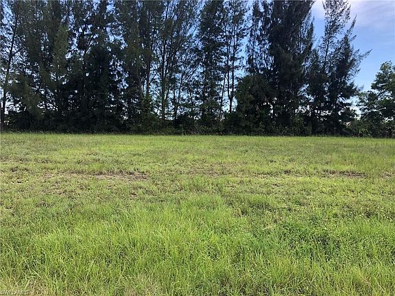 2nd image of 300 NE 31st Ter