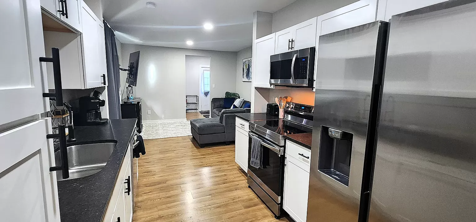 3 bed, 2.5 bath, 1500 sqft, $850 — Photo 3