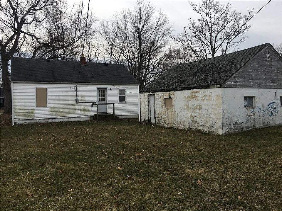 2nd image of 2004 E 23rd St