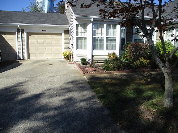 2nd image of 1165B Thornbury Ln