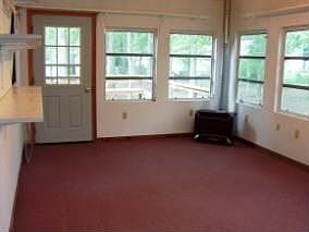 5th image of 37713 Maple St